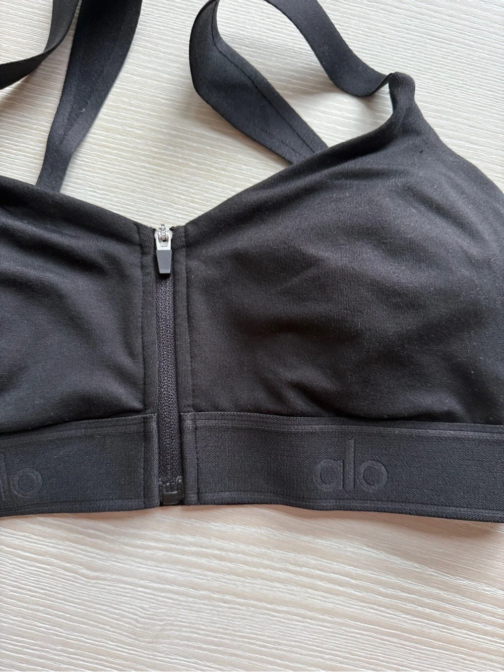 NWOT ALO Yoga Black Strappy Sports Bra